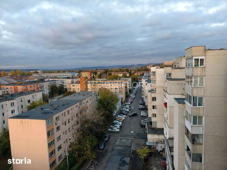 Apartament cu 3 camere decomandat în 22 Decembrie 1989