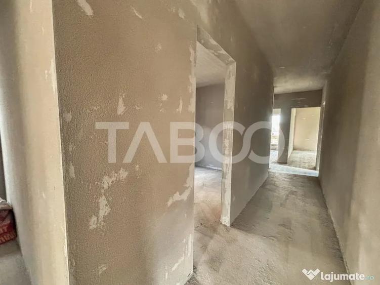 Apartament cu 4 camere semidecomandat în Mărăști