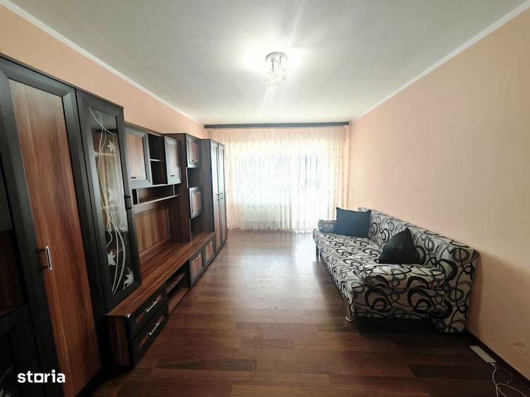 Apartament cu 2 camere decomandat în Banca Națională