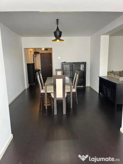 Apartament cu 4 camere decomandat în Spitalul Județean