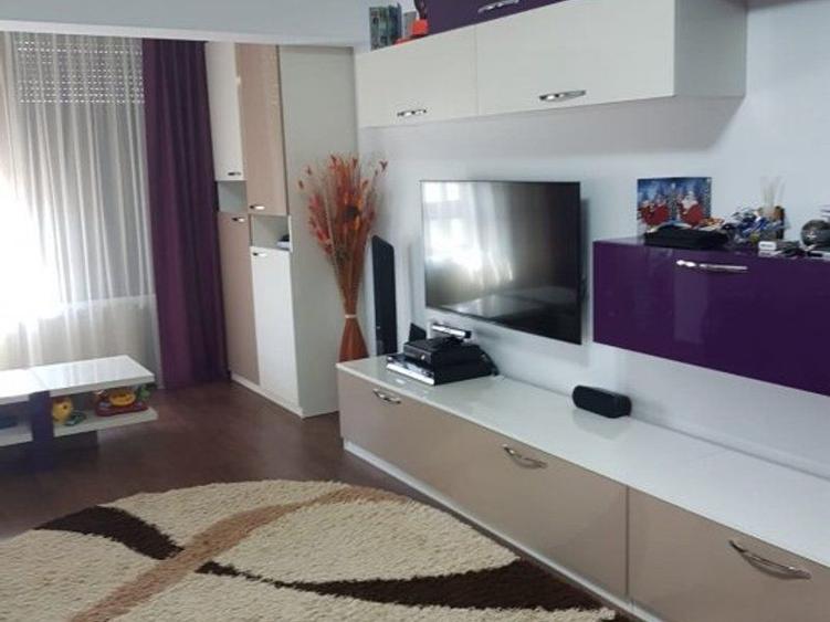 Apartament cu 2 camere decomandat în Bd. Coșbuc