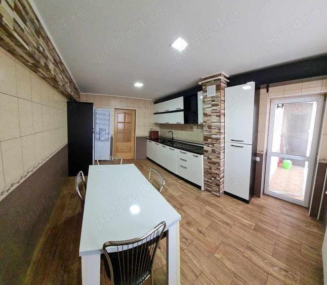Vand apartament 3 camere spatios - 10