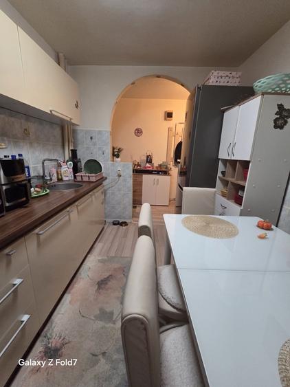 Apartament cu 2 camere semidecomandat în Micălaca