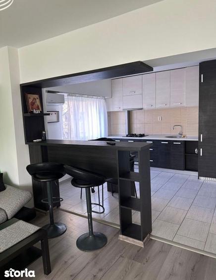 Apartament cu 3 camere decomandat, mobilat în Ozana