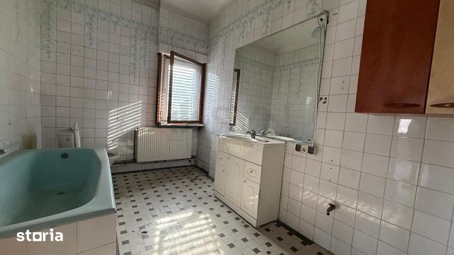 Apartament cu 6 camere în Aviatorilor