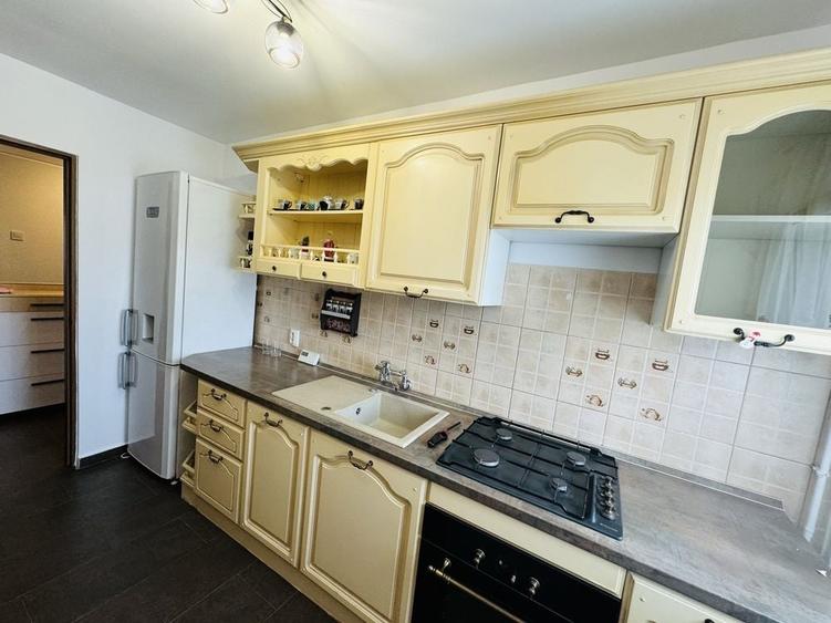 Apartament cu 2 camere decomandat în Gară