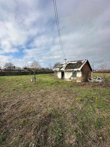 Teren de 1864 mp, în Poeni