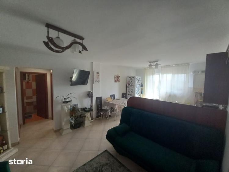 Apartament 3 camere, 67 mp, etaj 3/5, zona Sud - 8