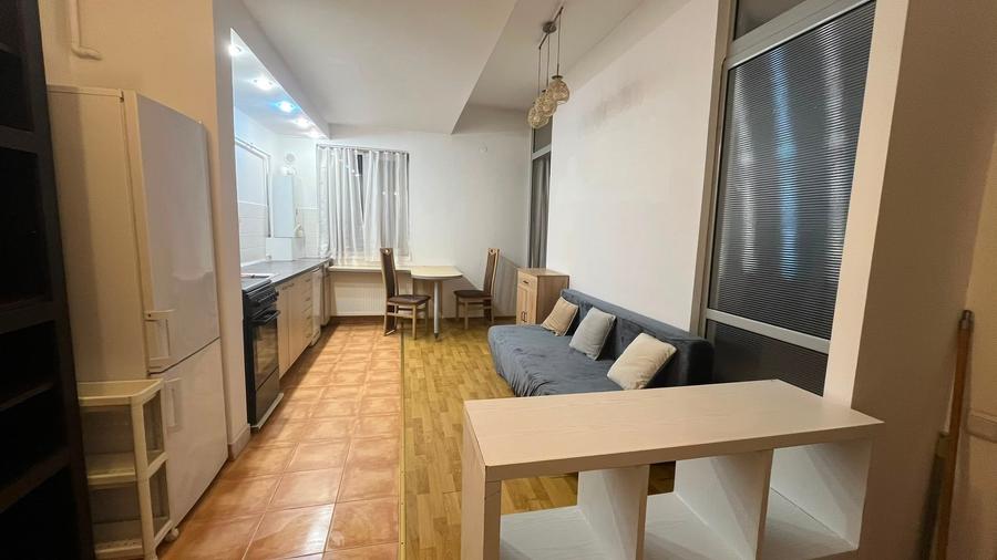 Apartament cu 2 camere semidecomandat în Andrei Mureșanu