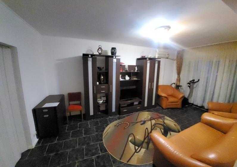 Apartament semidecomandat în Morarilor