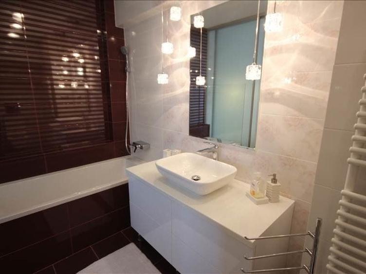 Apartament cu 3 camere decomandat, mobilat în Simion Bărnuțiu
