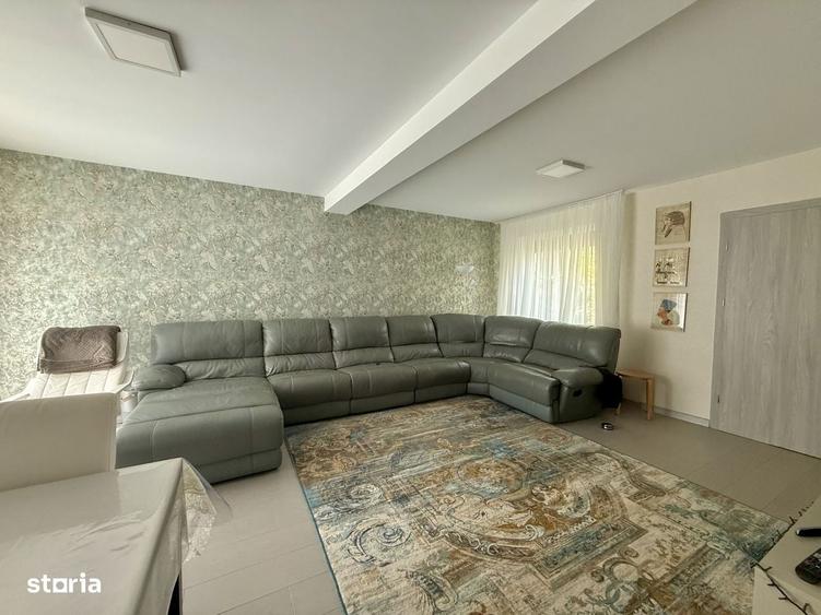 Casă cu 4 camere în Central