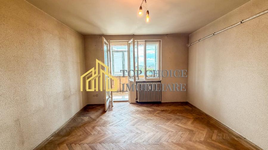 Apartament cu 3 camere decomandat în Barbu Văcărescu