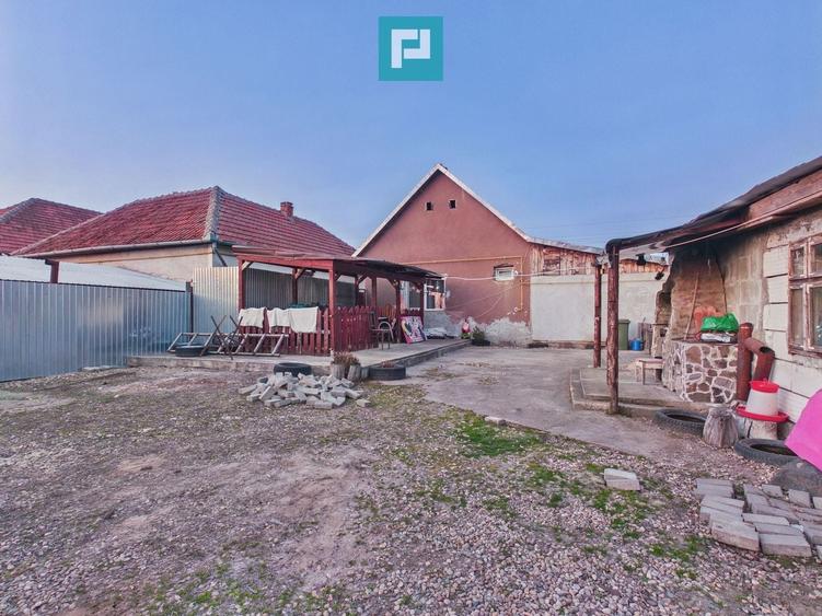 Casă individuală cu 3 camere cu Canalizare în Cermei