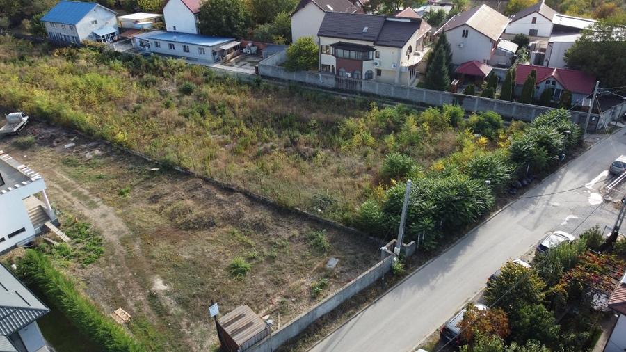 Teren Construcții intravilan de 2500 mp, în Central