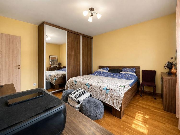 Casă individuală cu 5 camere cu Canalizare în Șagului