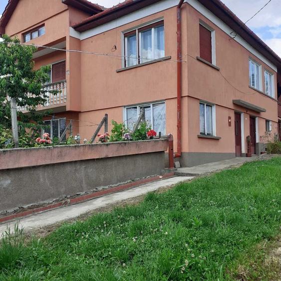 Casă cu 3 camere în Viile Satu Mare