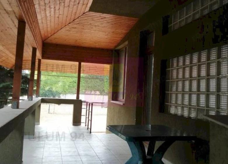 Casă cu 6 camere cu Teren 400 Mp în Ghencea