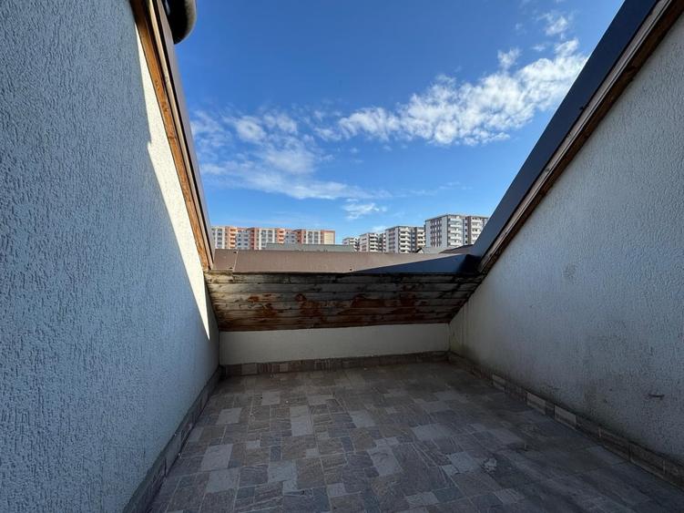 Garsonieră semidecomandată în Vest