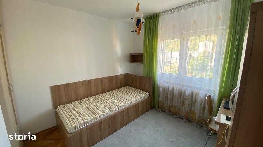 Apartament cu 3 camere decomandat în Grigorescu
