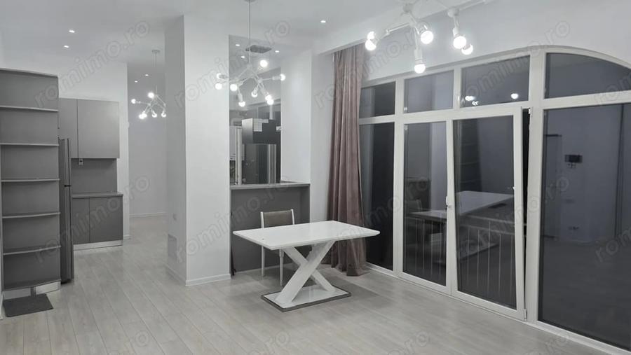Apartament cu 2 camere decomandat în Ultracentral