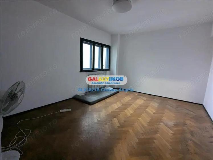 Apartament cu 4 camere decomandat în Armeneasca