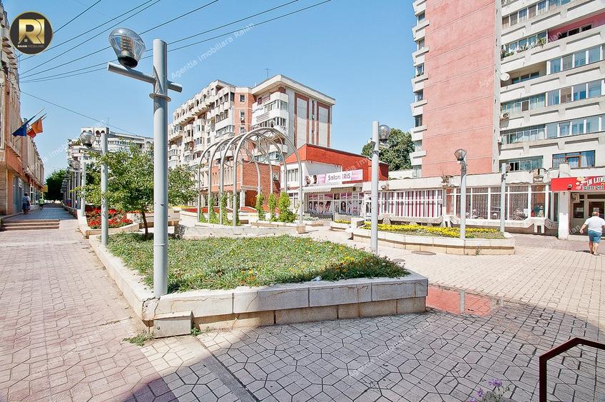 Apartament cu 2 camere decomandat în Piața Centrală