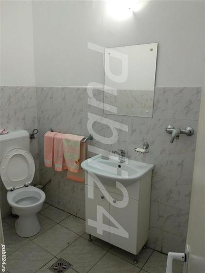 Spațiu comercial, de 70 mp, în Triaj