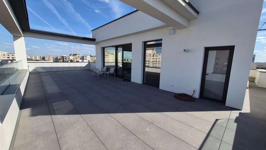 Apartament cu 5 camere decomandat în Cotroceni