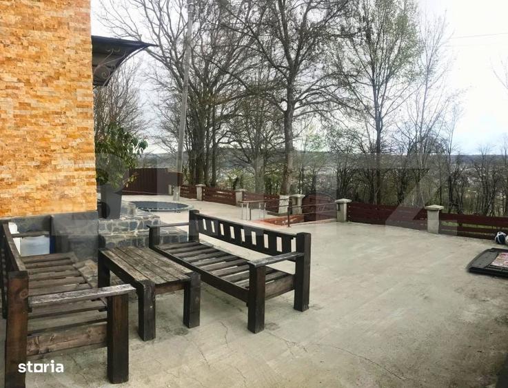 Casă cu 4 camere cu Teren 774 Mp în Central