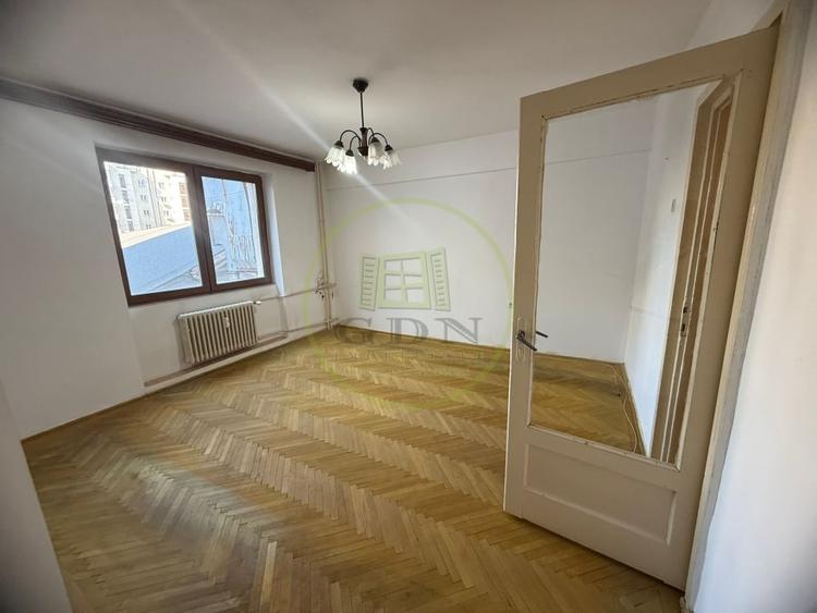 Apartament cu 2 camere semidecomandat în Ultracentral