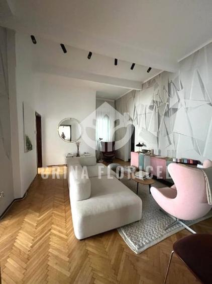 Apartament cu 4 camere decomandat, mobilat în Primăverii