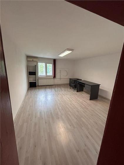 Birou, de 120 mp, în Girocului