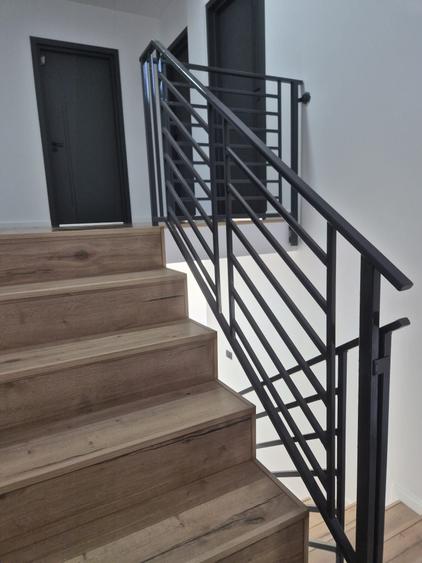 Casă individuală cu 4 camere cu Teren 200 Mp în Exterior Sud