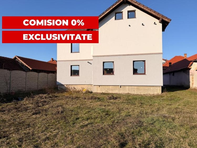Casă individuală cu 11 camere cu Canalizare în Gătaia