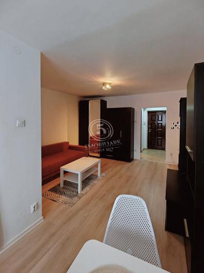 Apartament cu 2 camere semidecomandat, mobilat în Dristor