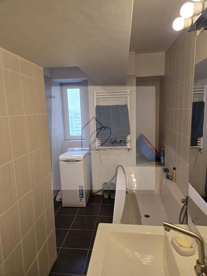 Apartament cu 3 camere decomandat, mobilat în Socului