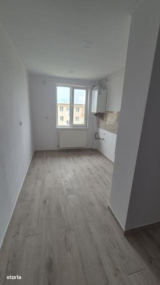 Apartament cu 3 camere în Micro 1