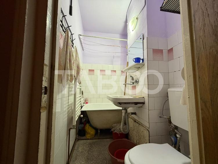 Apartament cu 3 camere semidecomandat, mobilat în Mănăștur