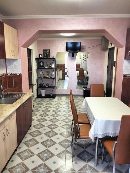 Apartament cu 3 camere decomandat în Sfântu Ilie