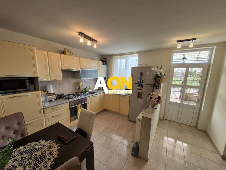 Duplex cu 3 camere cu Canalizare în Central