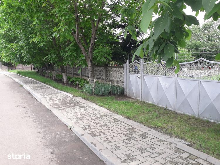Teren de 1150 mp, în Podu Roș