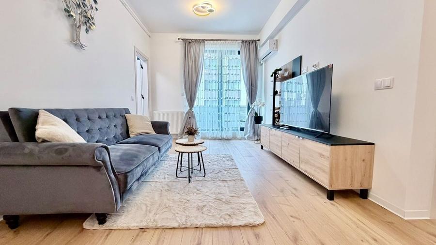 Apartament cu 2 camere decomandat, mobilat în Central