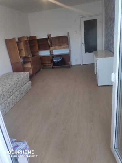 Apartament cu 3 camere decomandat în Bucur Obor