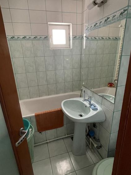 Apartament cu 2 camere decomandat în Petros