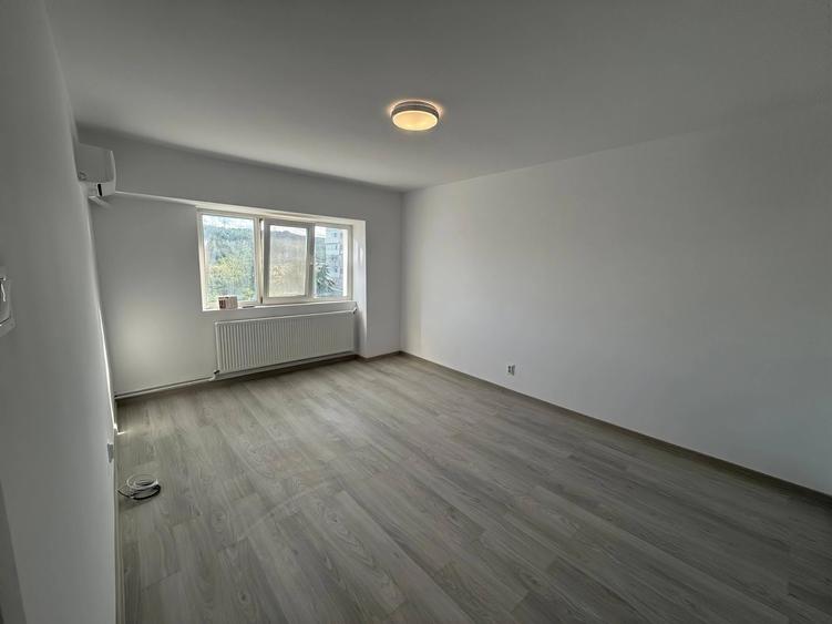 Apartament cu 2 camere decomandat în Dacia