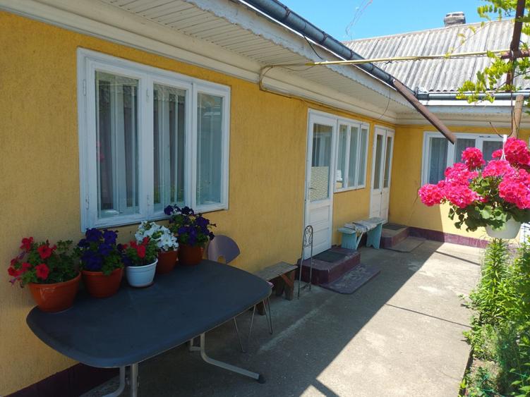 Casă cu 4 camere în Verșeni
