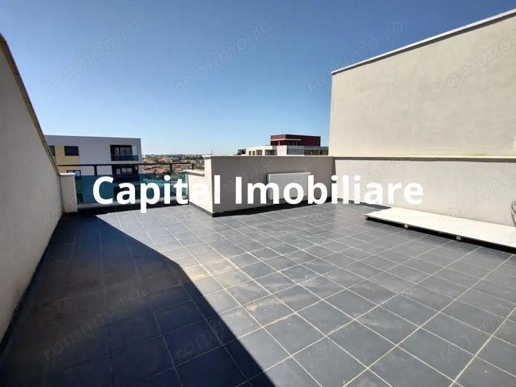 Apartament cu 5 camere decomandat, mobilat în Nufărul