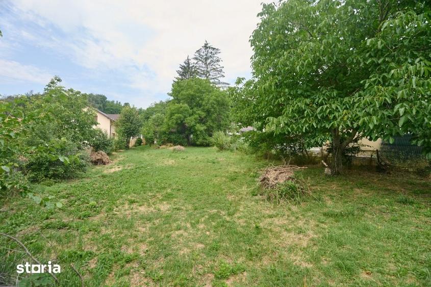 Teren de 2240 mp, în Moșoaia
