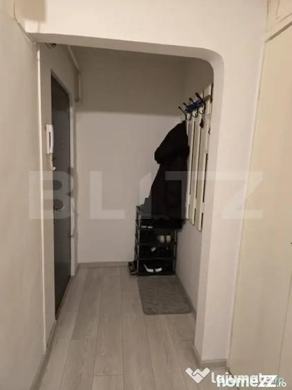 Apartament cu 2 camere semidecomandat în Micro 16